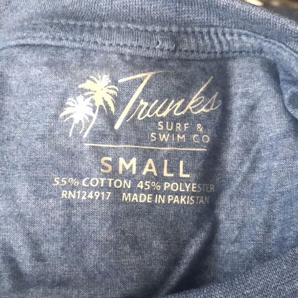 Trunks Surf & Swim, Mens Size Small Blue Graphic T-Shirt. - Picture 7 of 7